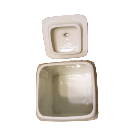 (3) Vintage Victoria Lusterware Porcelain Canisters- Pepper, Ginger, Al… - Picture 10 of 14